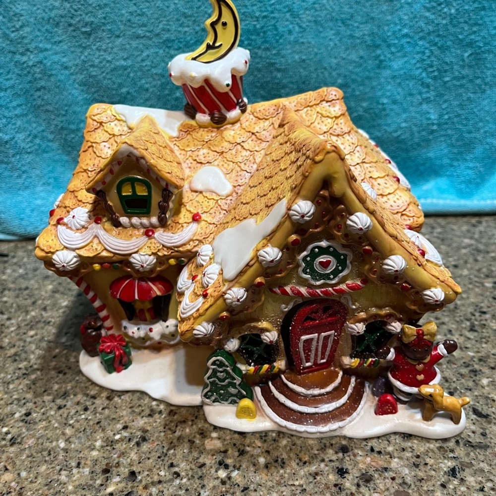 O'Well Gingerbread Sugarplum Valley Deluxe Christmas House